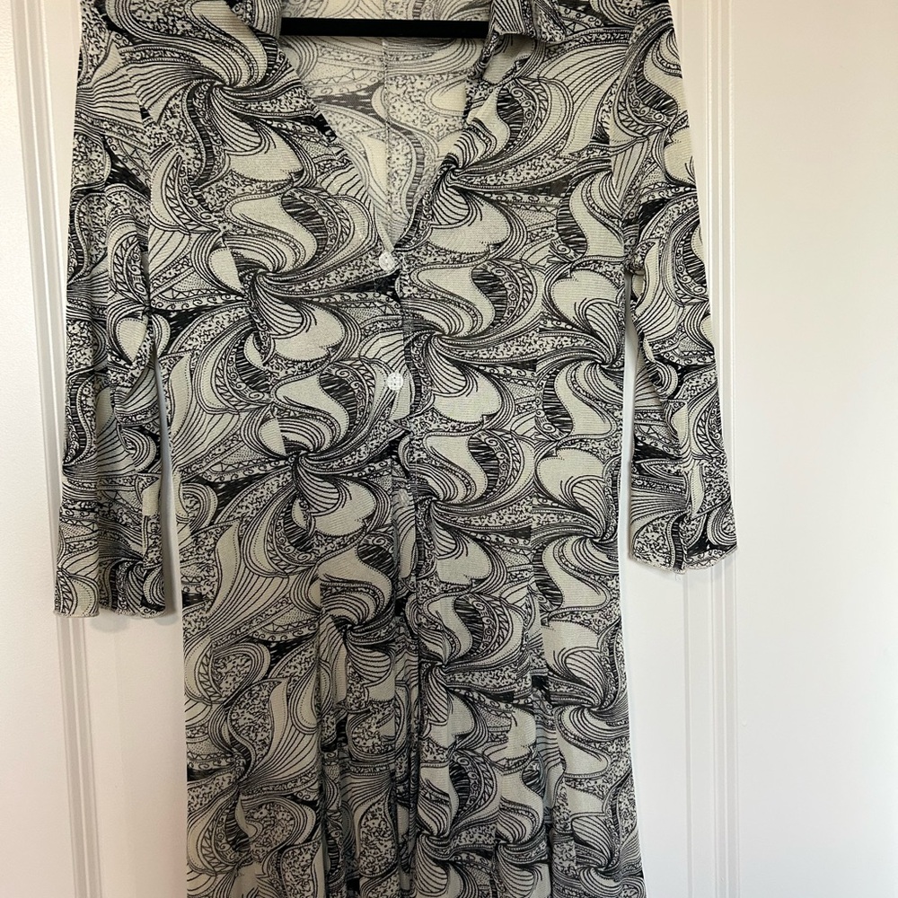 Elegant mesh Black and White Button Down Shirt